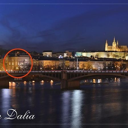 Apartman Dalia Janackovo Nabrezi 布拉格 外观 照片